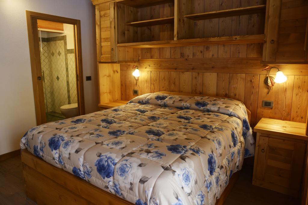 Le Nid De L'Aigle Hotel Champoluc Cameră foto