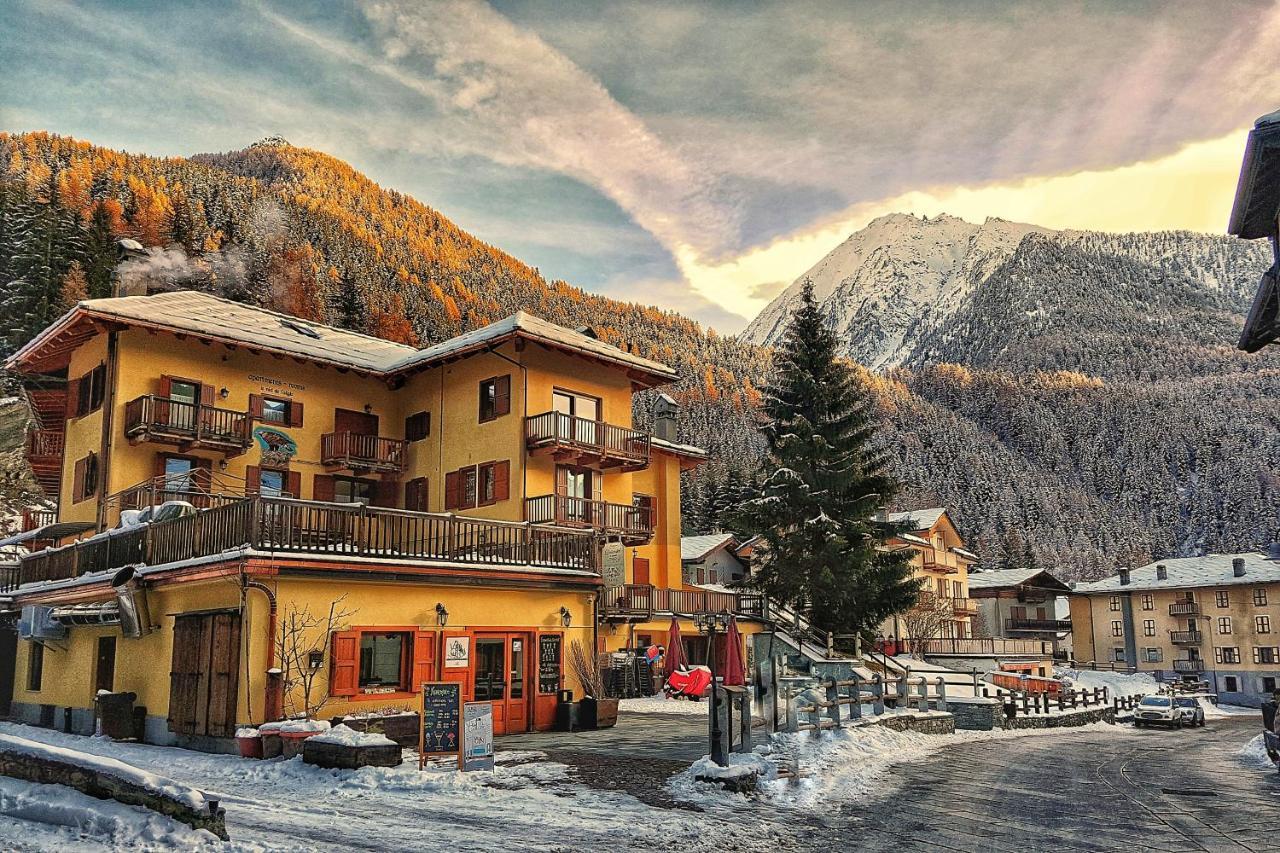 Le Nid De L'Aigle Hotel Champoluc Exterior foto